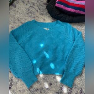Nordstrom V-Neck Sweater in Vibrant Blue